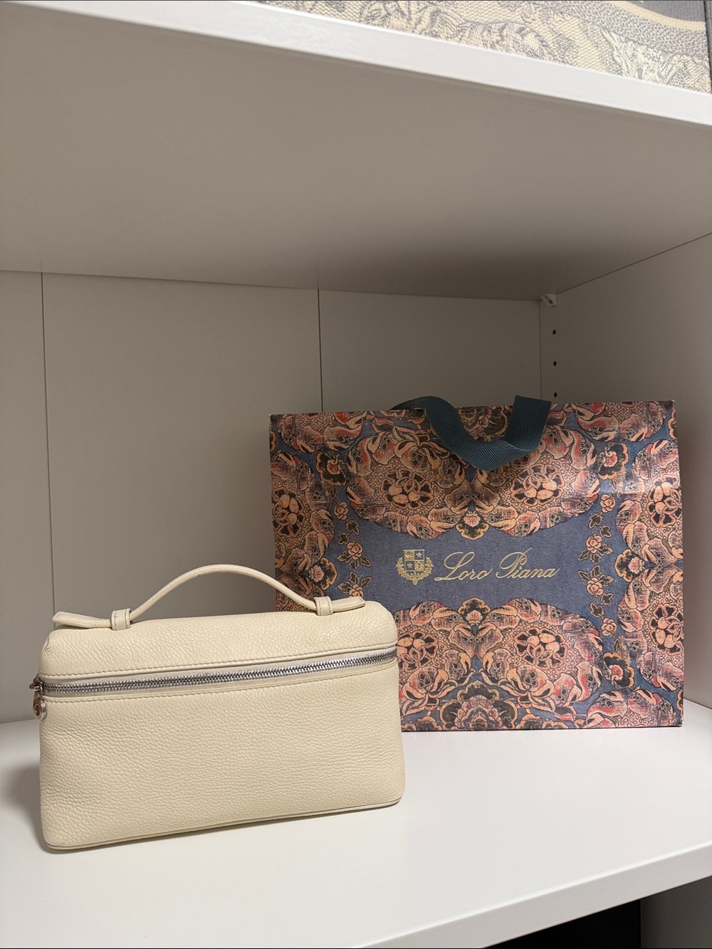 Loro Piana Leather Extra Pocket L19 Tender